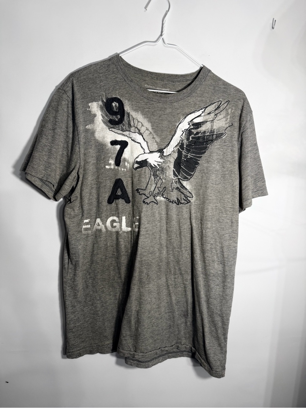 American Eagle Outfitters Gray Eagle Graphic Short-Sleeve Tee